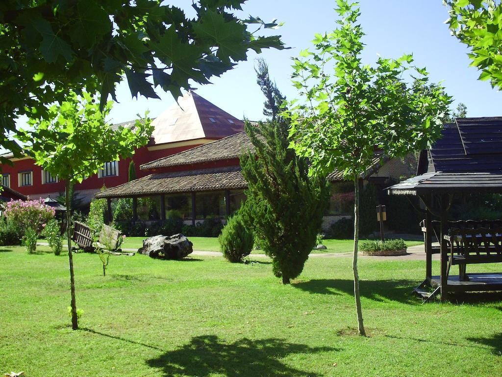 Hotel El Mirlo Blanco Candeleda Eksteriør billede