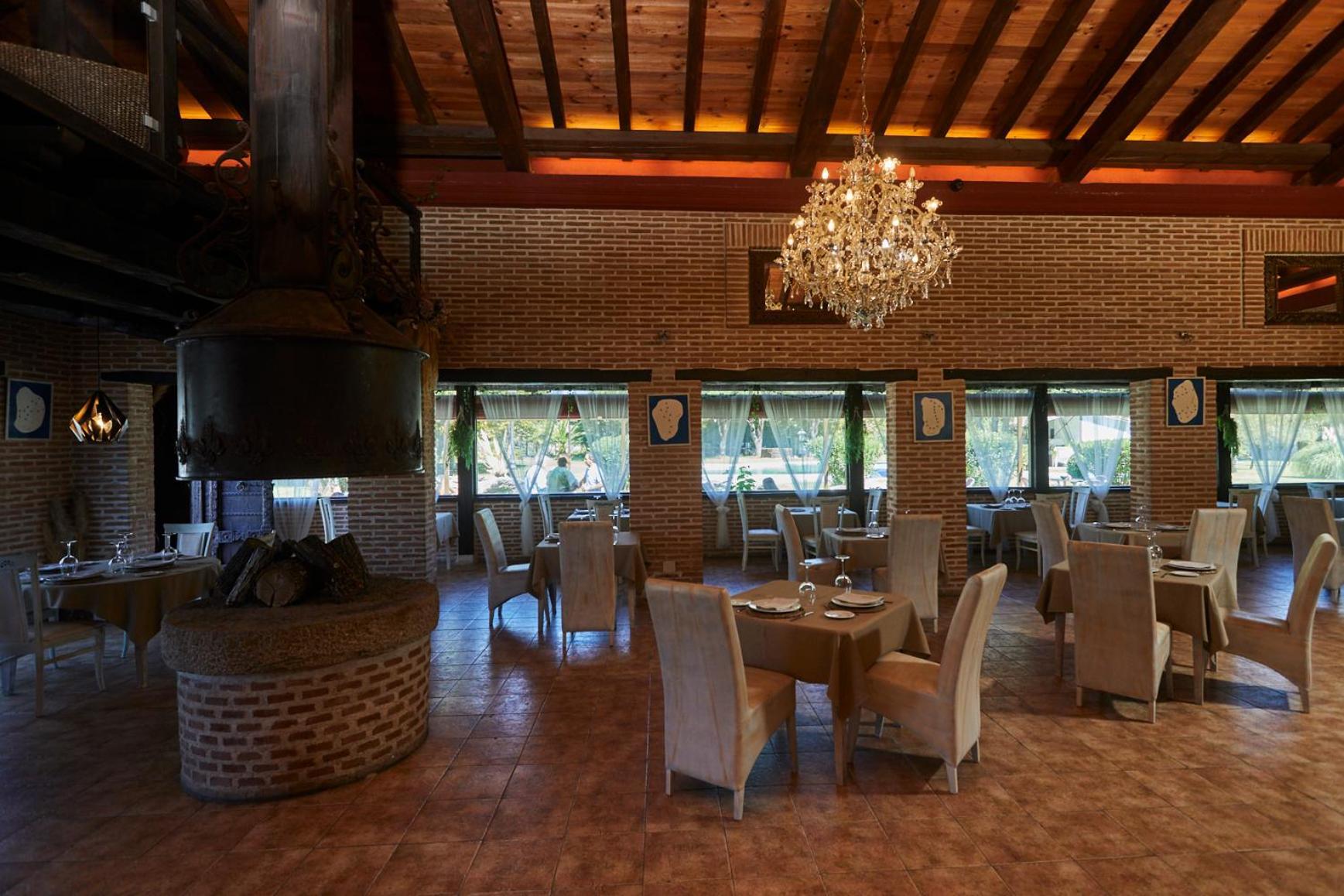 Hotel El Mirlo Blanco Candeleda Eksteriør billede